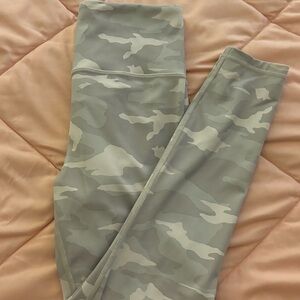 athleta camo leggings